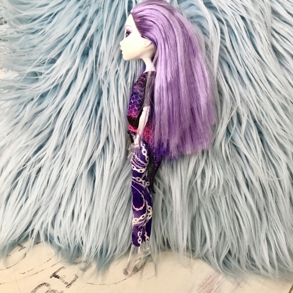 Monster High Doll, Spectra Vondergeist, Picture Day Doll, 2009 - Picture 9 of 11